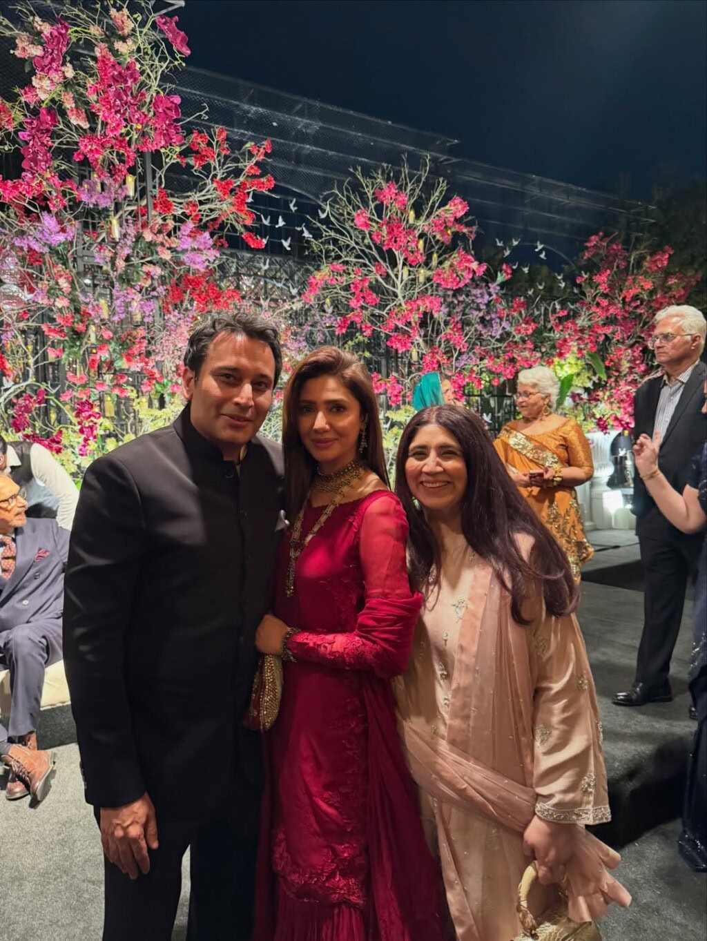 Mahira Khan & Sheheryar Munawar Dance At Asim Raza’s Daughter’s Wedding