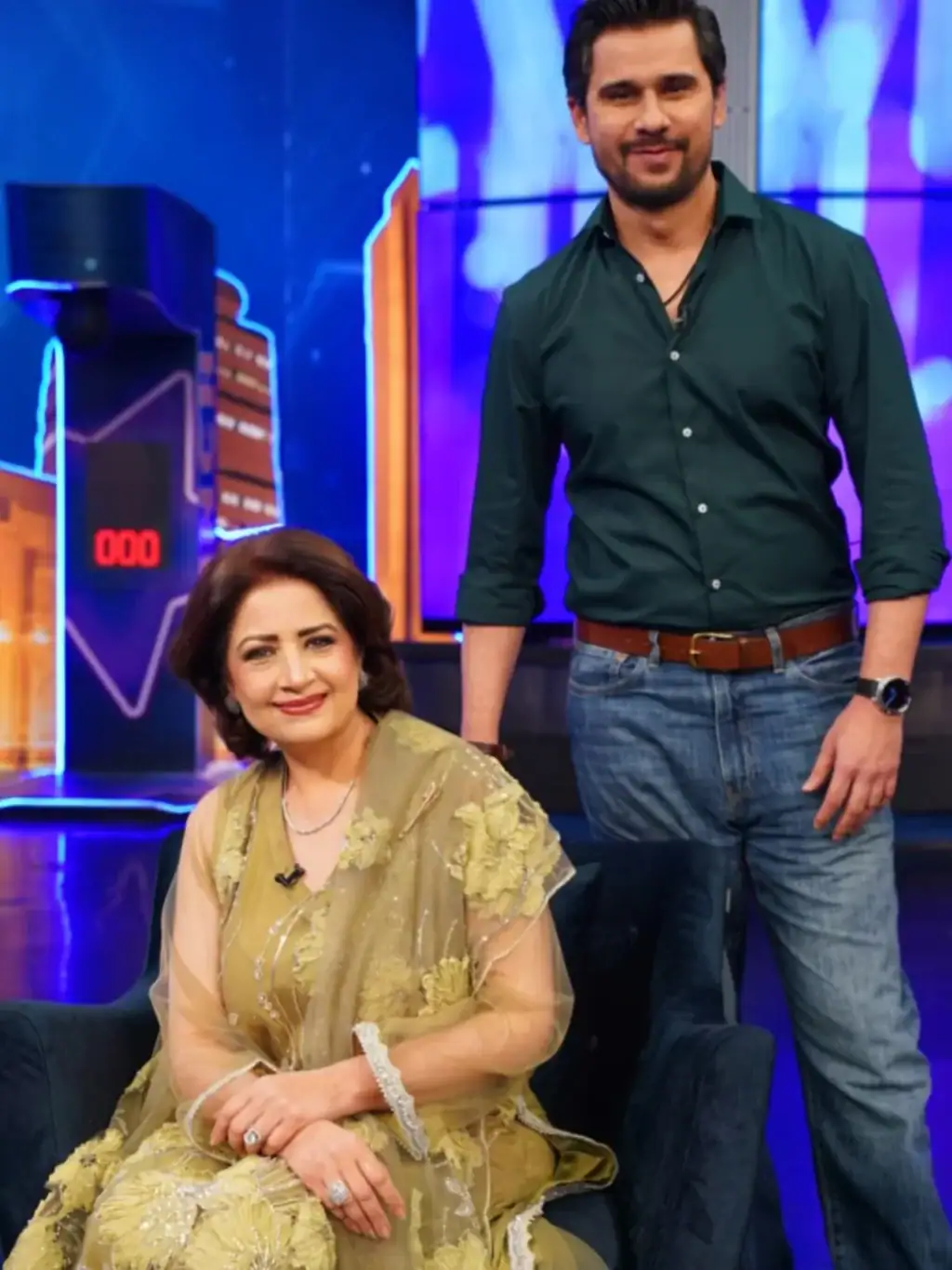 Fahad Mustafa Apologizes To Atiqa Odho After Backlash