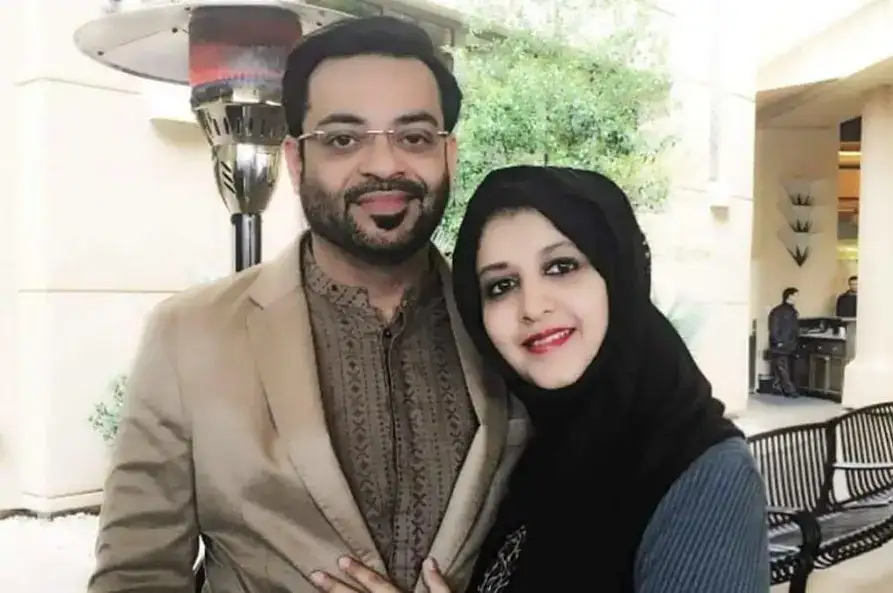 Dr Aamir Liaquat’s Ex-wife Bushra Iqbal Gets Emotional Remembering Him
