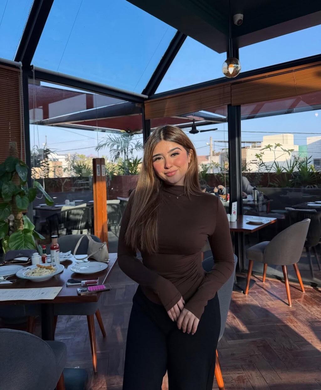 Influencer Kashaf Ali Calls Phones Fitna