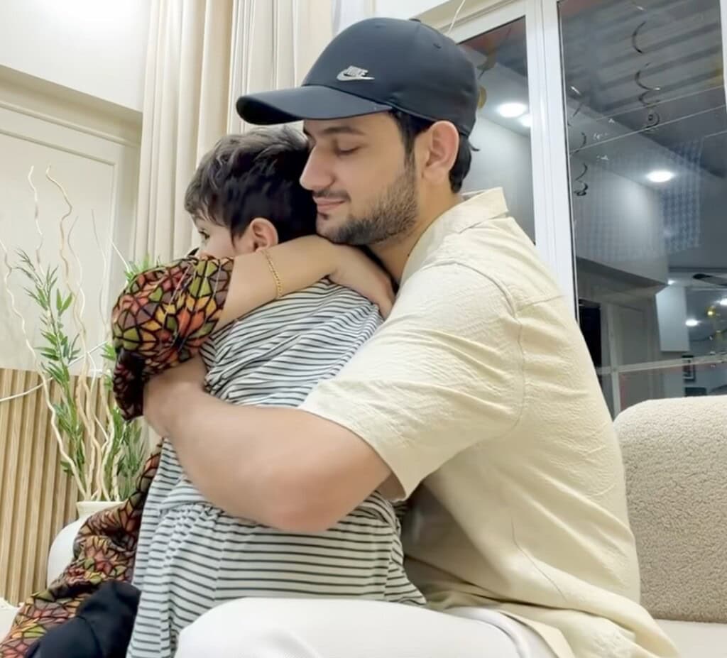 Maaz Safdar’s Glimpse into Ramzan Without Parents Sparks Debate