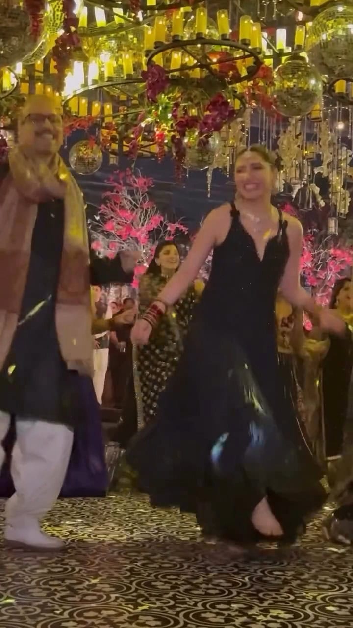 Mahira Khan & Sheheryar Munawar Dance At Asim Raza’s Daughter’s Wedding