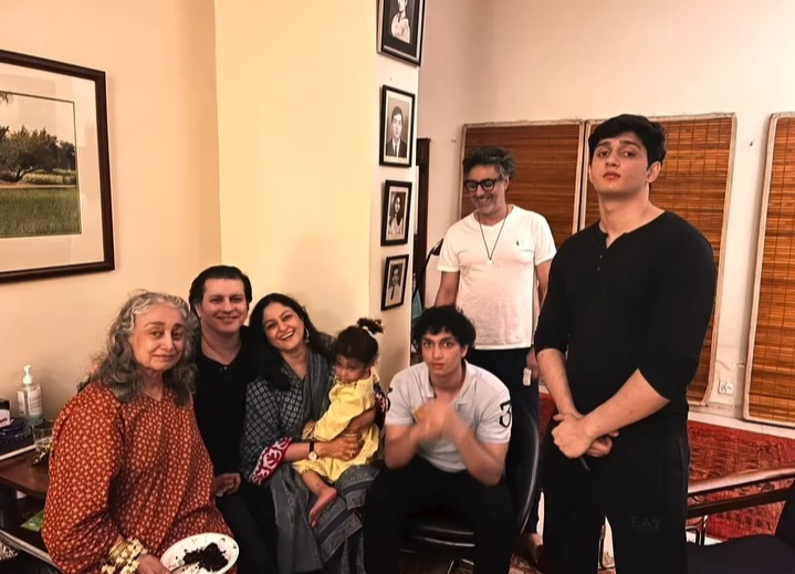 Nadia Jamil’s Sweet 25th Anniversary Wish