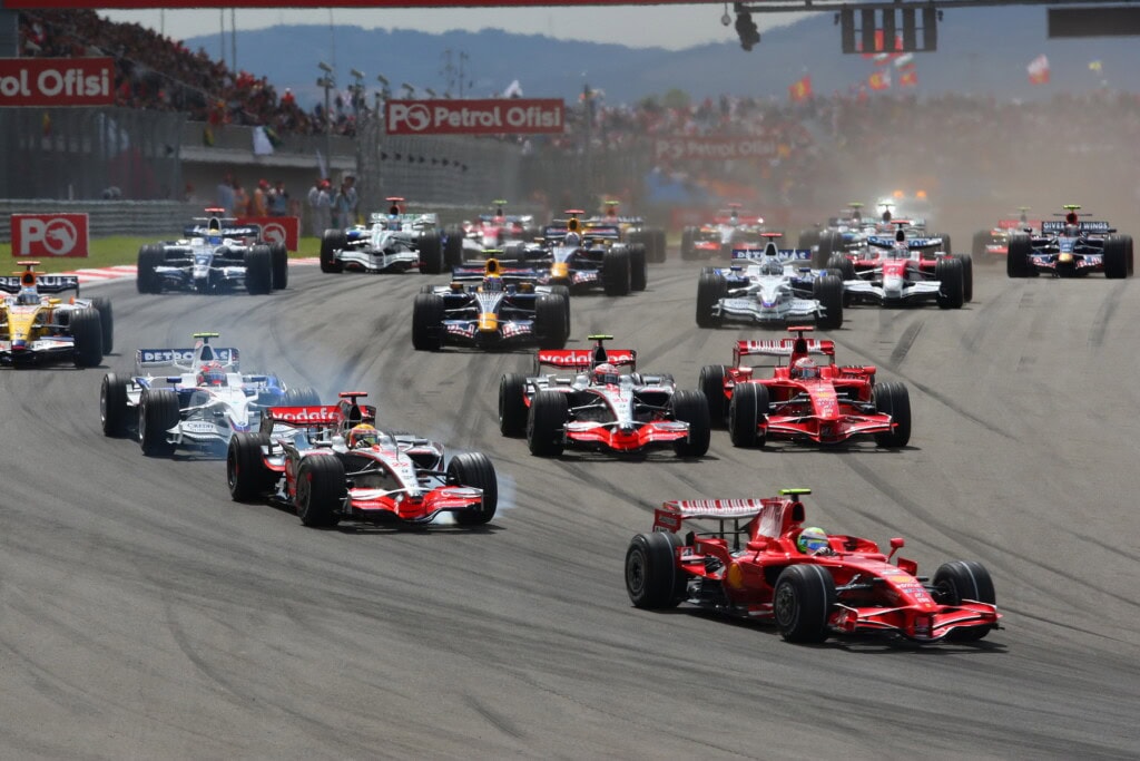 Nida Yasir on How She Handles Trolling & Formula 1 Blunder