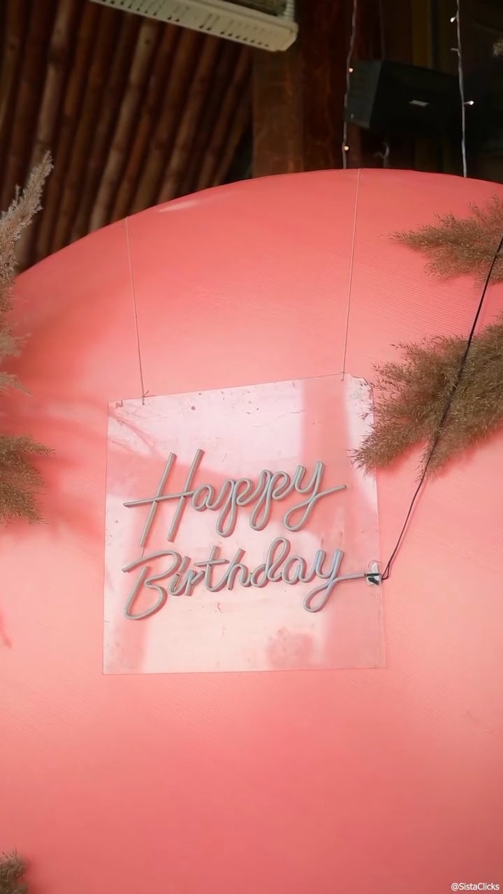 Saba Faisal Celebrates Her Birthday In Style