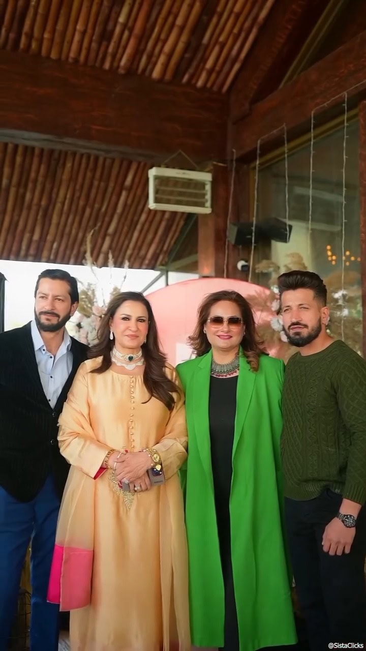 Saba Faisal Celebrates Her Birthday In Style