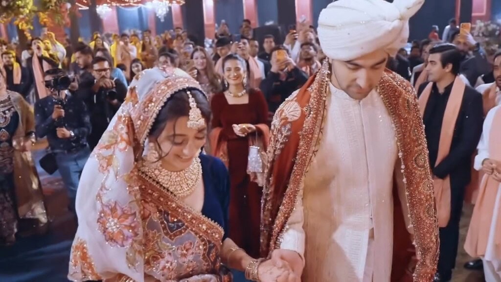 Sabeena Syed & Khaqan Shahnawaz Barat Looks Criticized