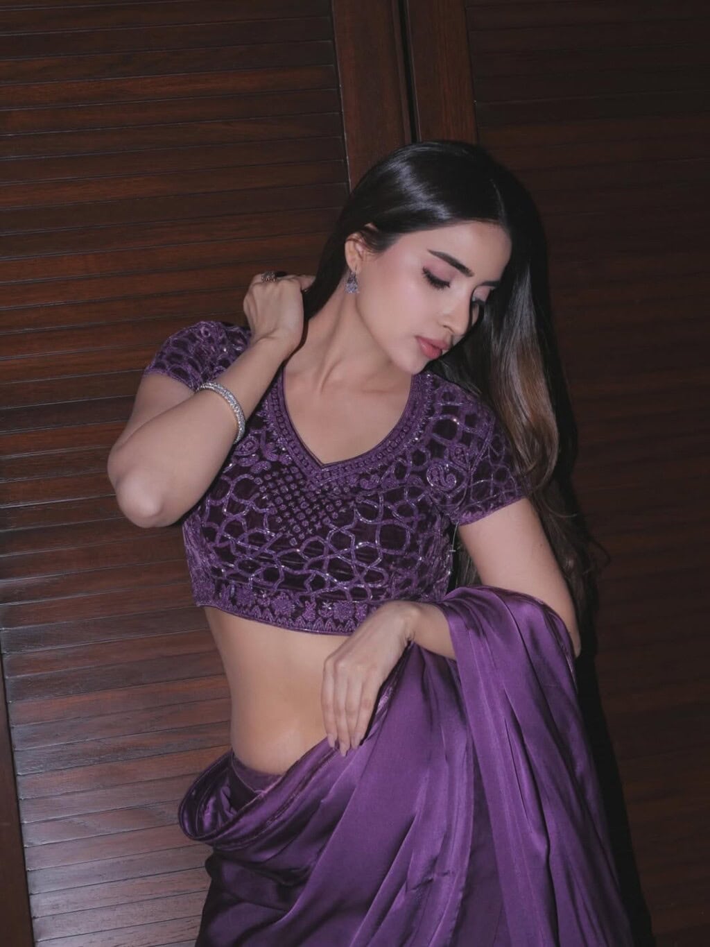 Saboor Aly’s Bold Saari Look Draws Criticism