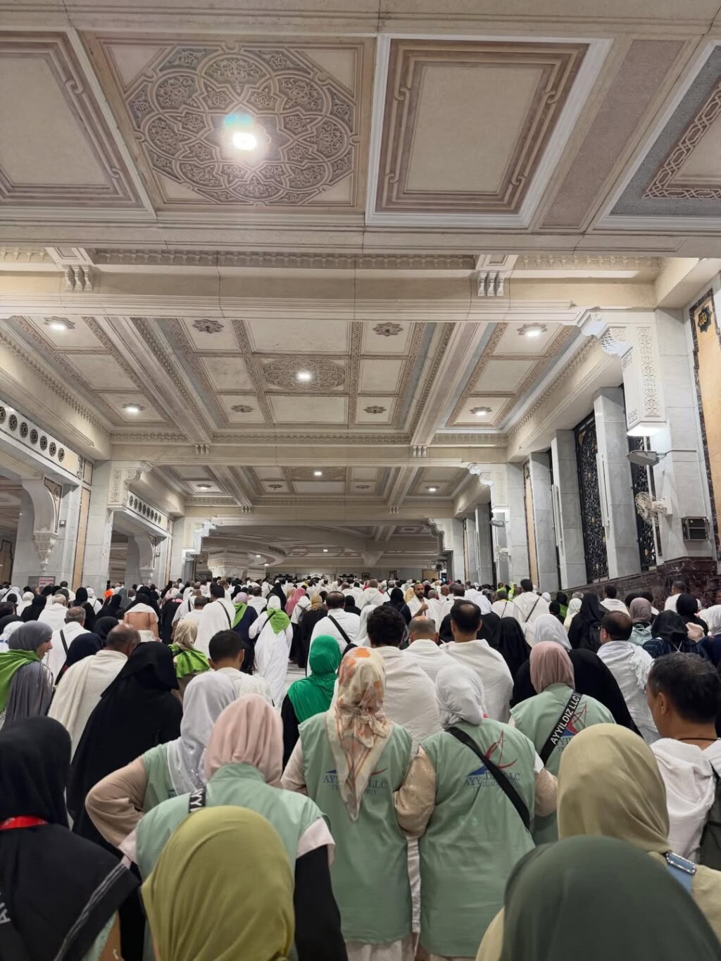 Samiya Hijab Performs Umrah
