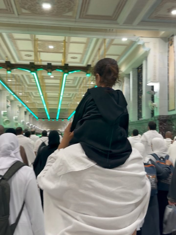 Samiya Hijab Performs Umrah