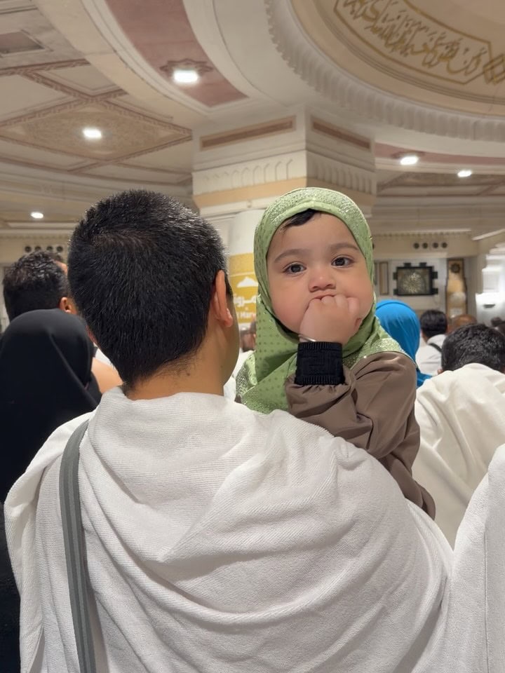 Samiya Hijab Performs Umrah