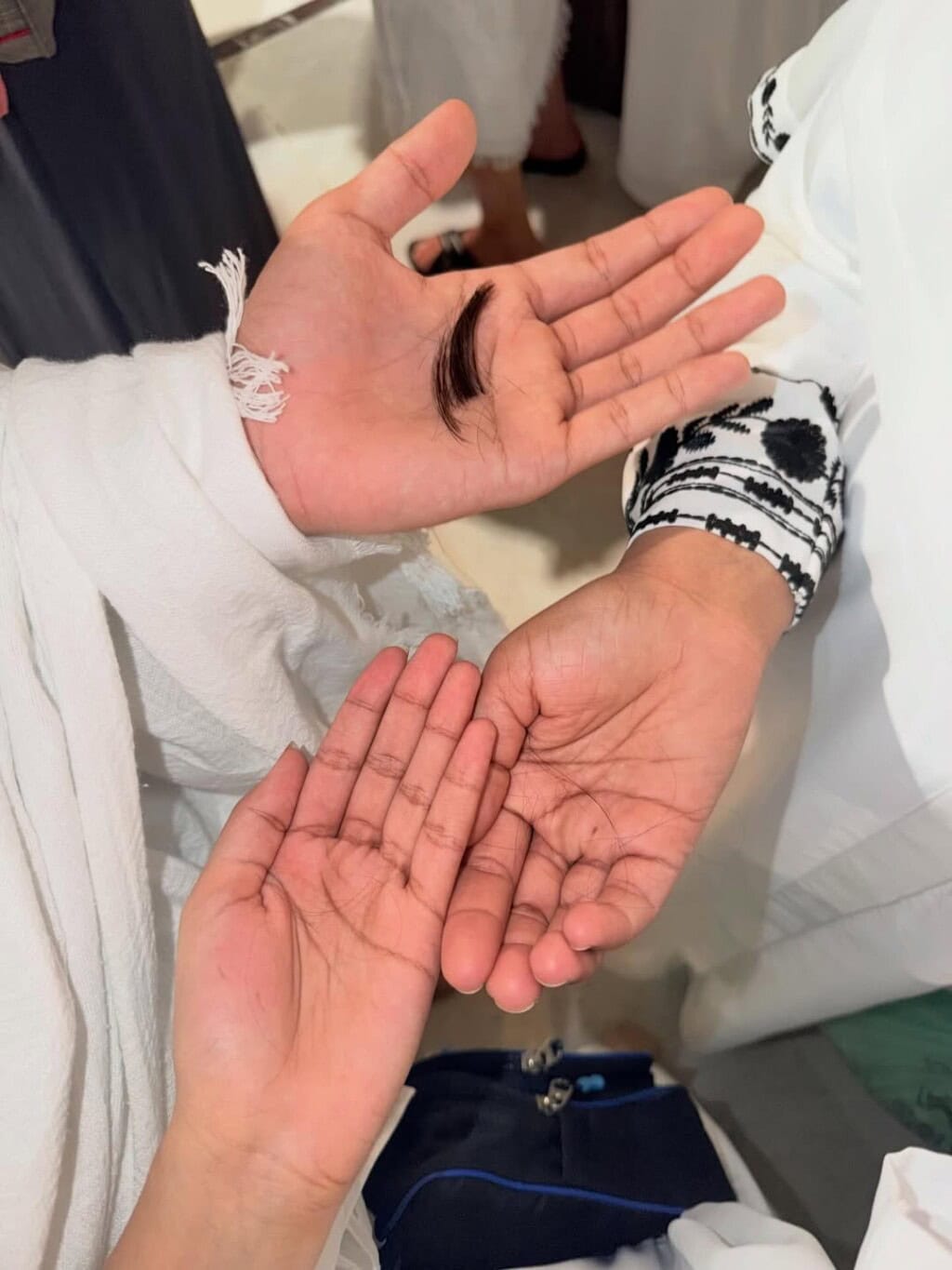 Samiya Hijab Performs Umrah