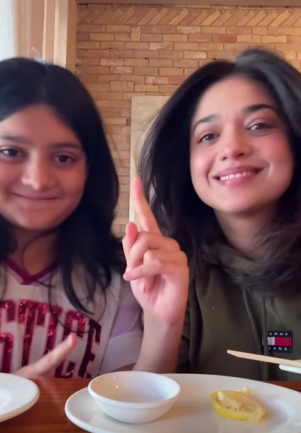 Sanam Jung’s Beautiful Video with Daughter Alaya