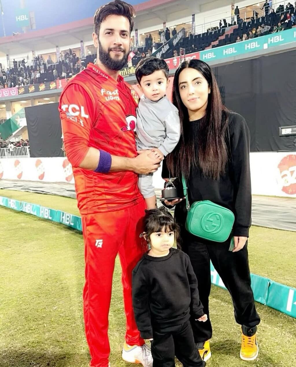 Old Video Of Imad Wasim With Ex-Wife Screams Hypocrisy