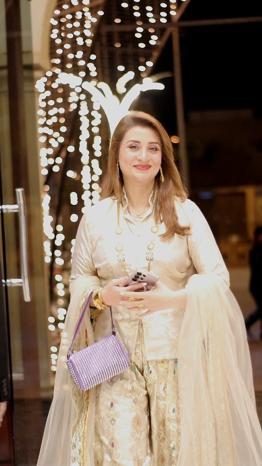Sara Omair Faces Jealousy On Kareena Kapoor Resemblance