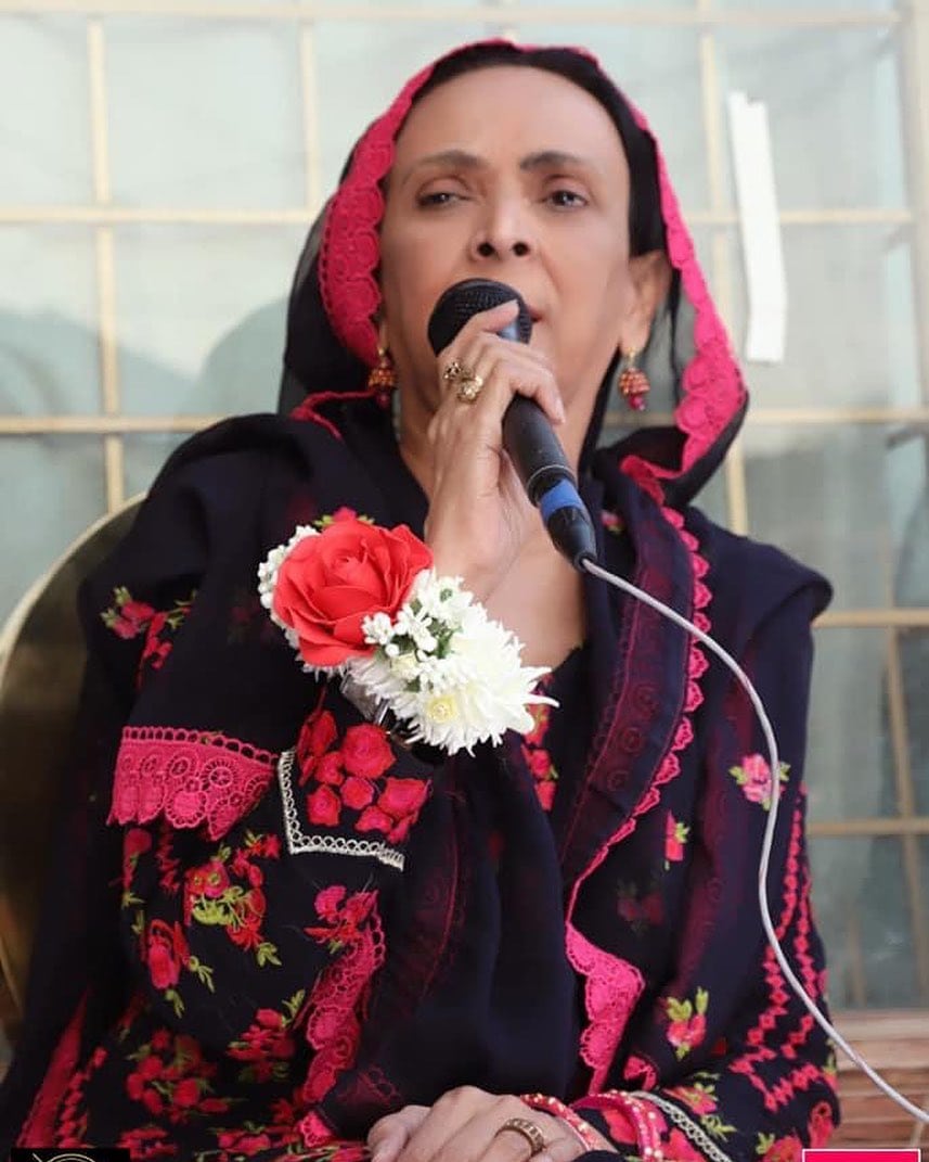 Famous Naat Reciter Tabinda Lari Passes Away