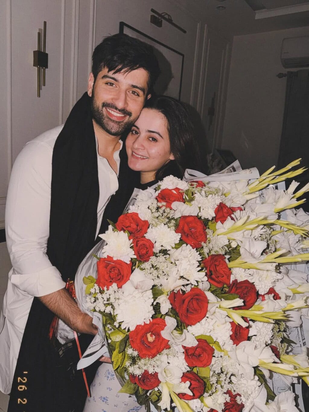 Pakistani Celebrities Share Wishes On Valentines Day