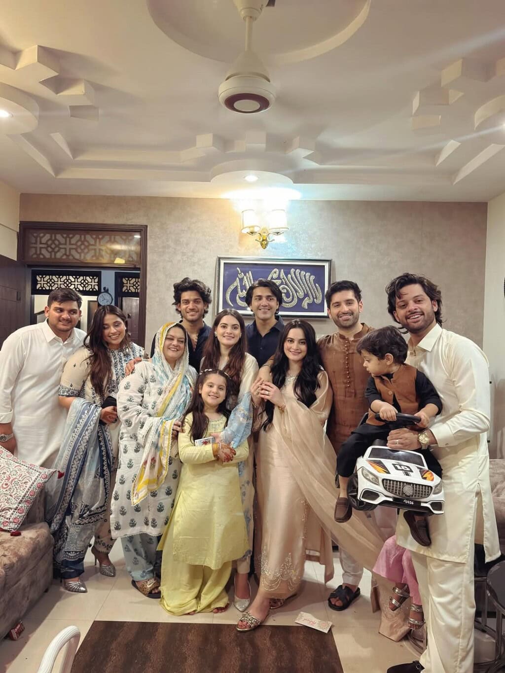 Aiman Khan & Minal Khan’s Eid Family Pictures