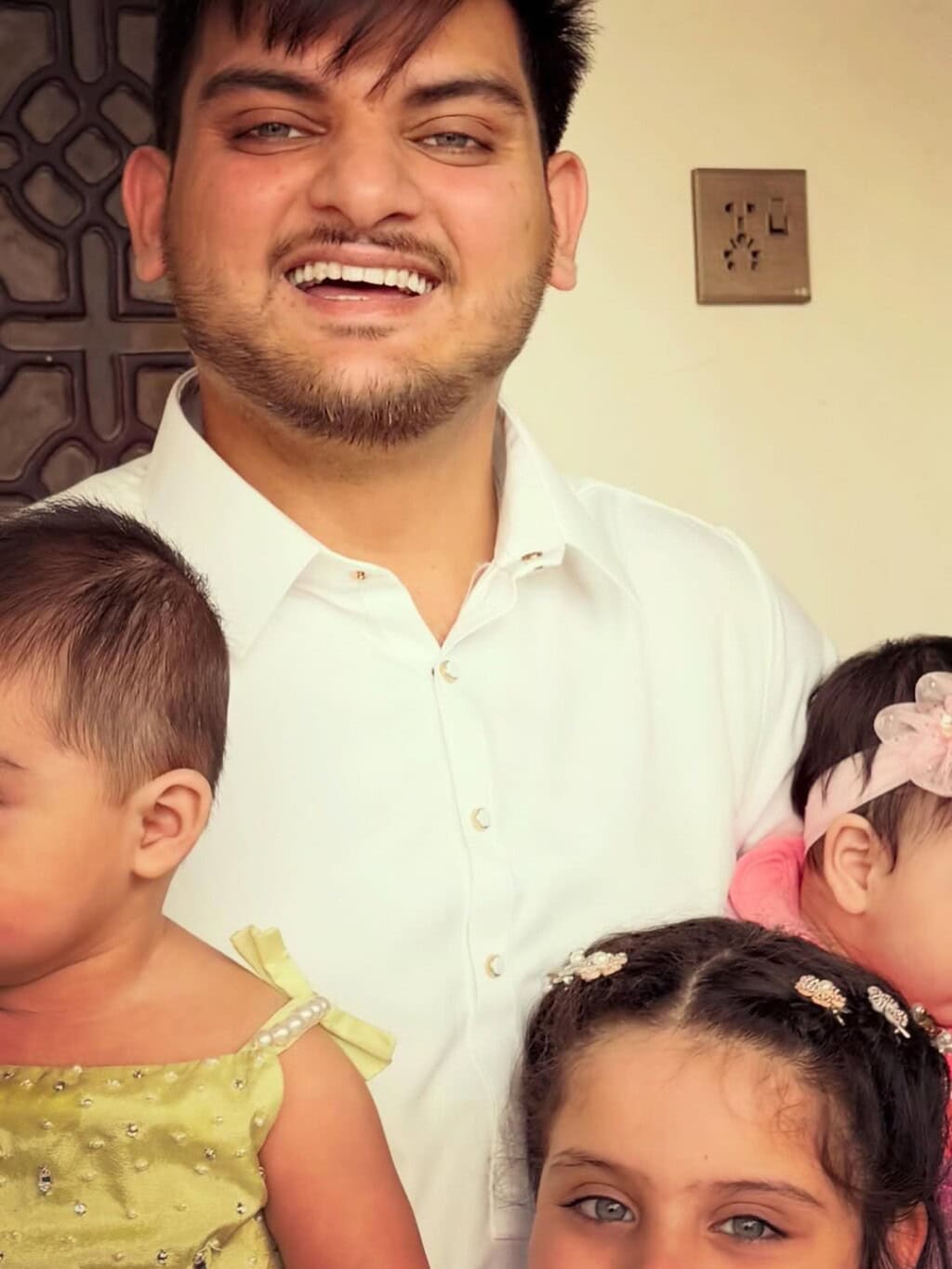 Aiman Khan & Minal Khan’s Eid Family Pictures