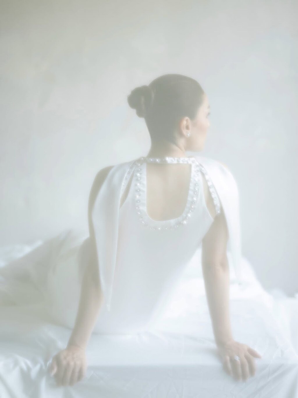 Ayeza Khan faces backlash over bold photoshoot 7 Ayeza Khan’s Bold Photoshoot Fails to Impress Fans