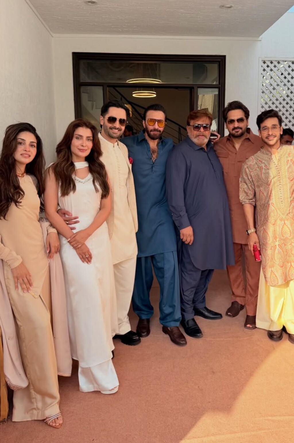 Ayeza Khan’s U-Turn on Bold Dressing Sparks Debate