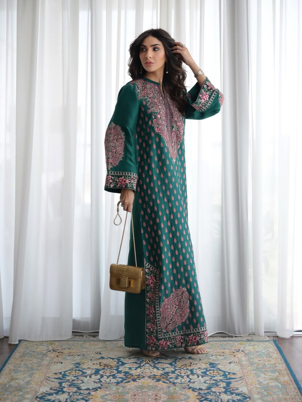 Farshi Shalwar Trend Replaced By Farshi Shirts This Eid