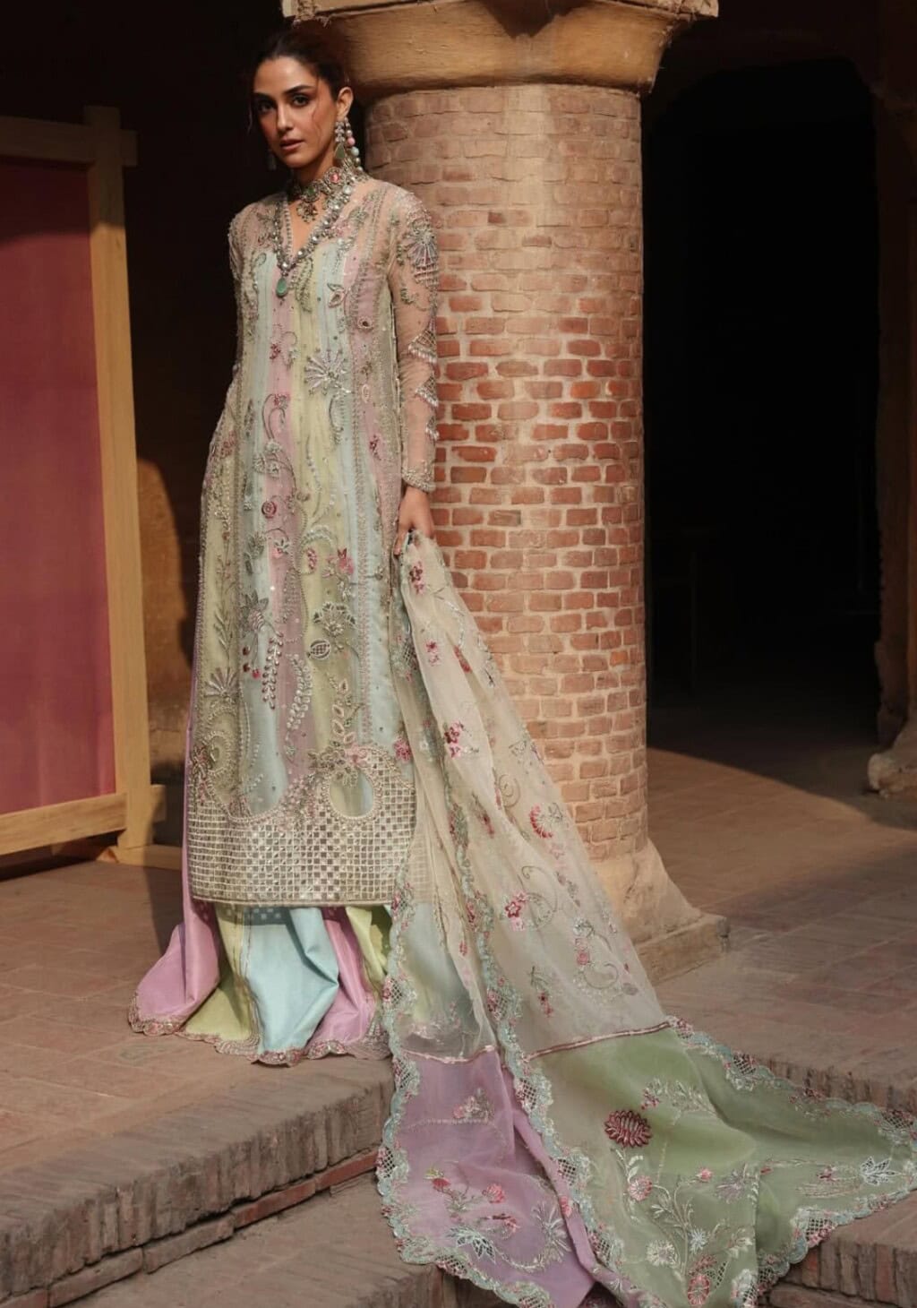 Farshi Shalwar Trend Replaced By Farshi Shirts This Eid