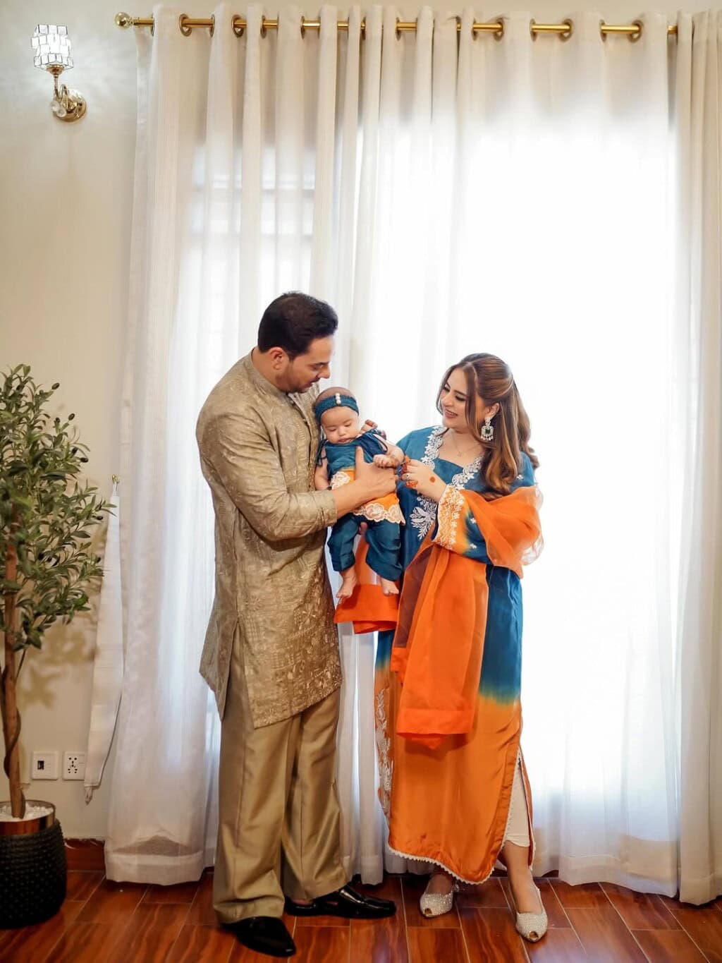Fatima Effendi & Kunwar Arsalan Family Pictures from Eid Day 1