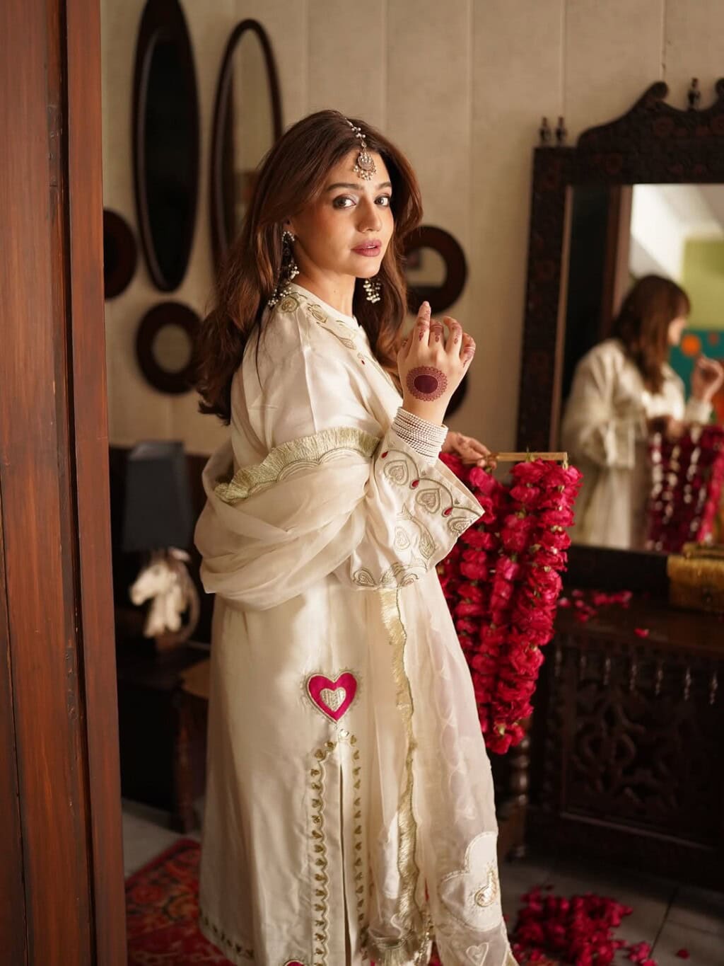 Celebrities Looks From Eid Day 1 - Part 2 Celebrities’ Looks From Eid Day 1 – Part 2