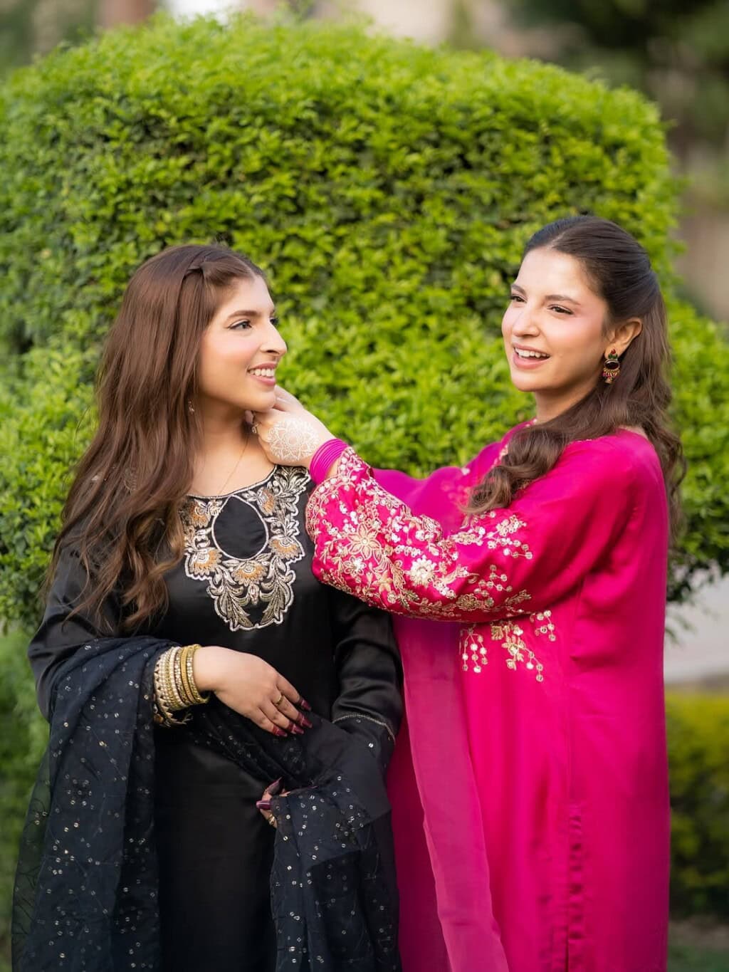 Celebrities Looks From Eid Day 1 - Part 2 Celebrities Looks From Eid Day 1 – Part 2