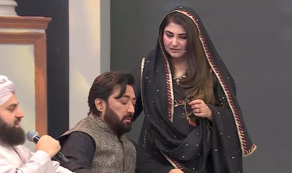 Saud Qasmi & Javeria Saud Cry During Live Transmission