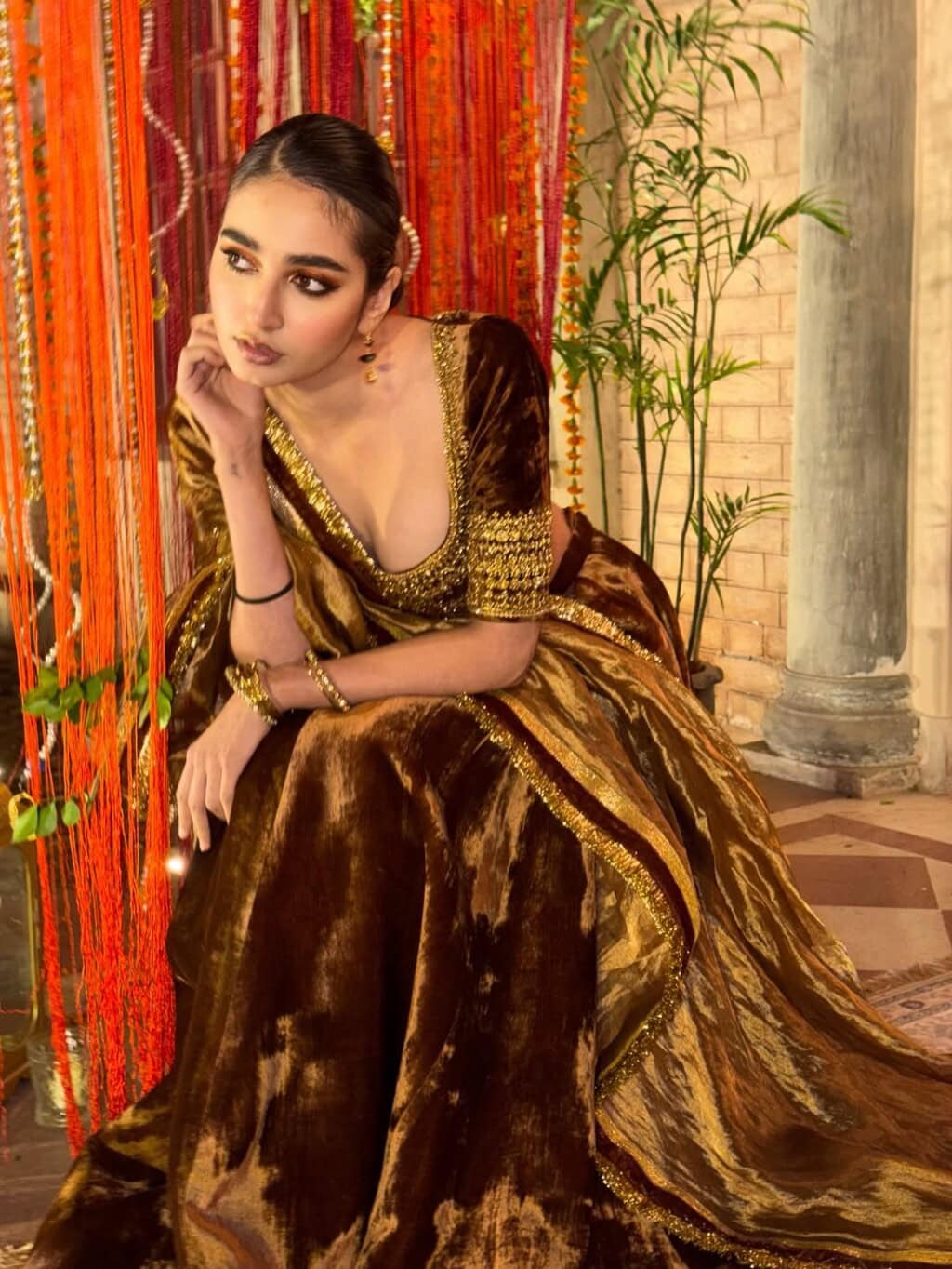 Mamya Shajafar’s Bold Eid  Look Severely Criticized
