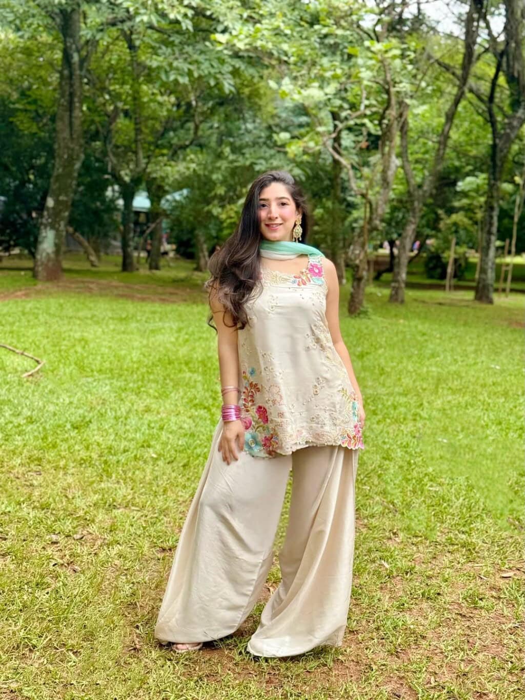 Mariyam Nafees Family Clicks on Eid Day