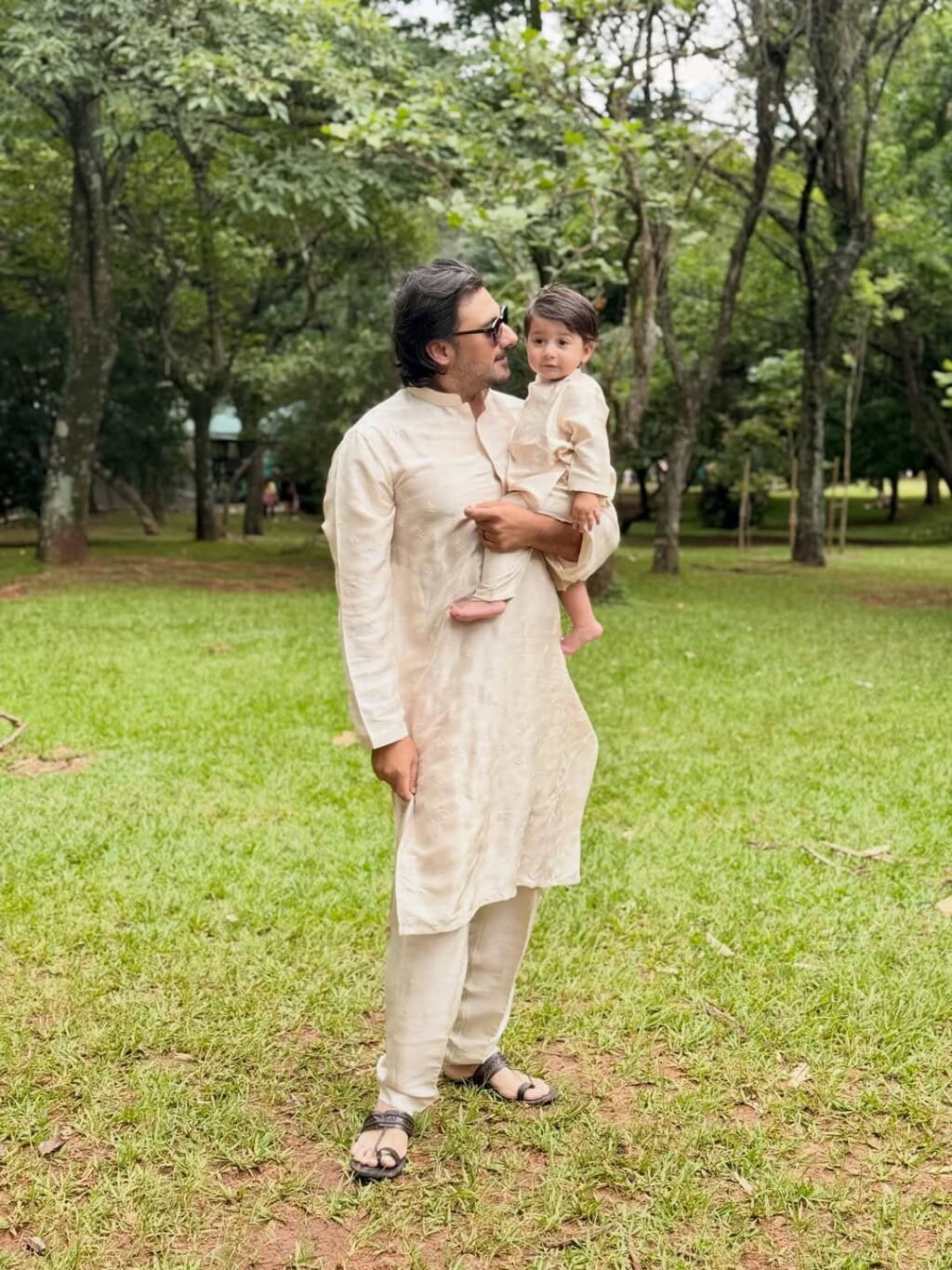 Mariyam Nafees Family Clicks on Eid Day