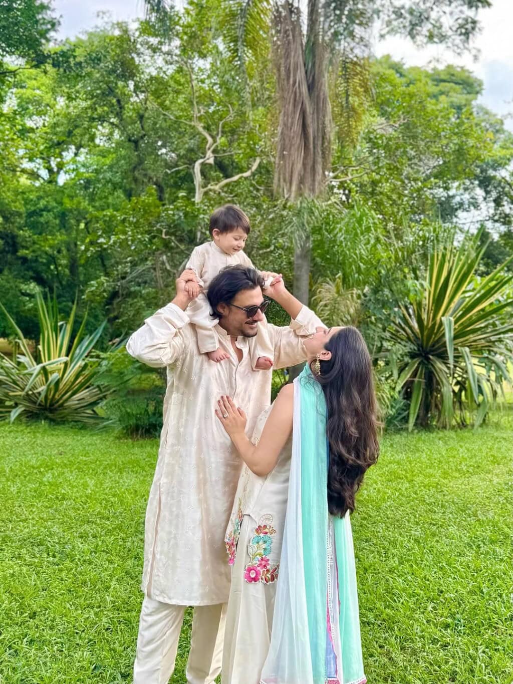 Mariyam Nafees Family Clicks on Eid Day