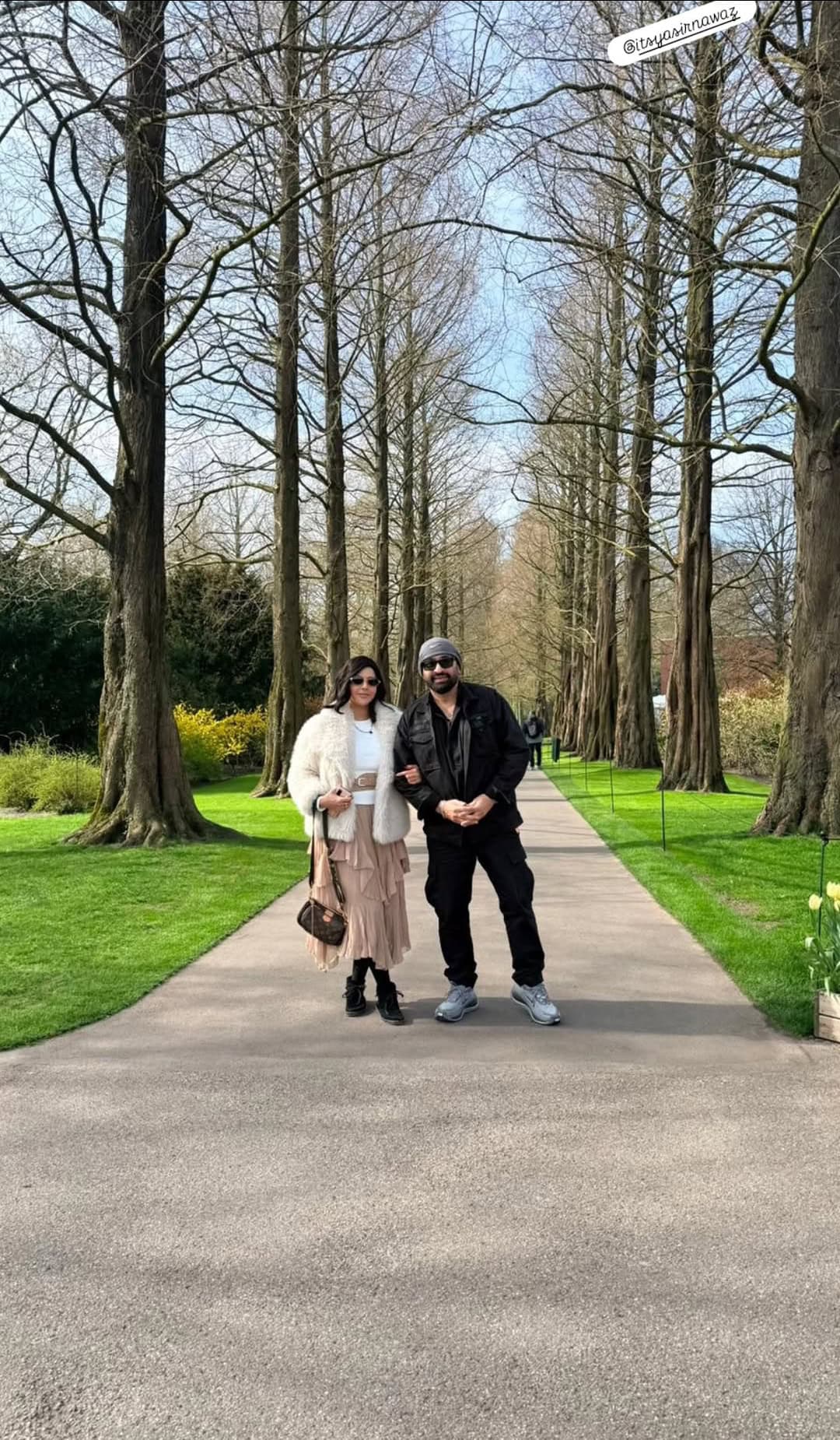 Nida Reri Nida Yasir & Yasir Nawaz Vacationing in Europe | Reviewit.pk