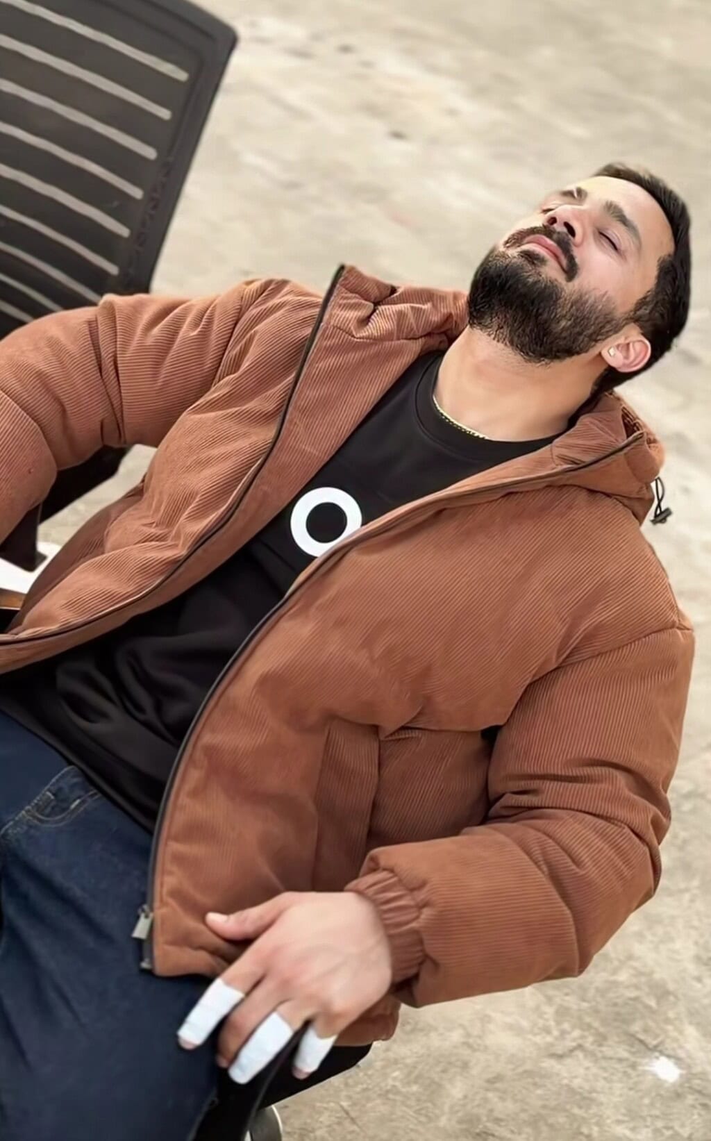 Umer Butt Takes a Dig at Rajab Butt & Emaan’s Family