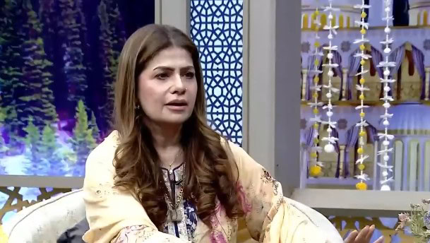Amber Khan & Nadia Khan On Anchors Exploiting Broken Marriages
