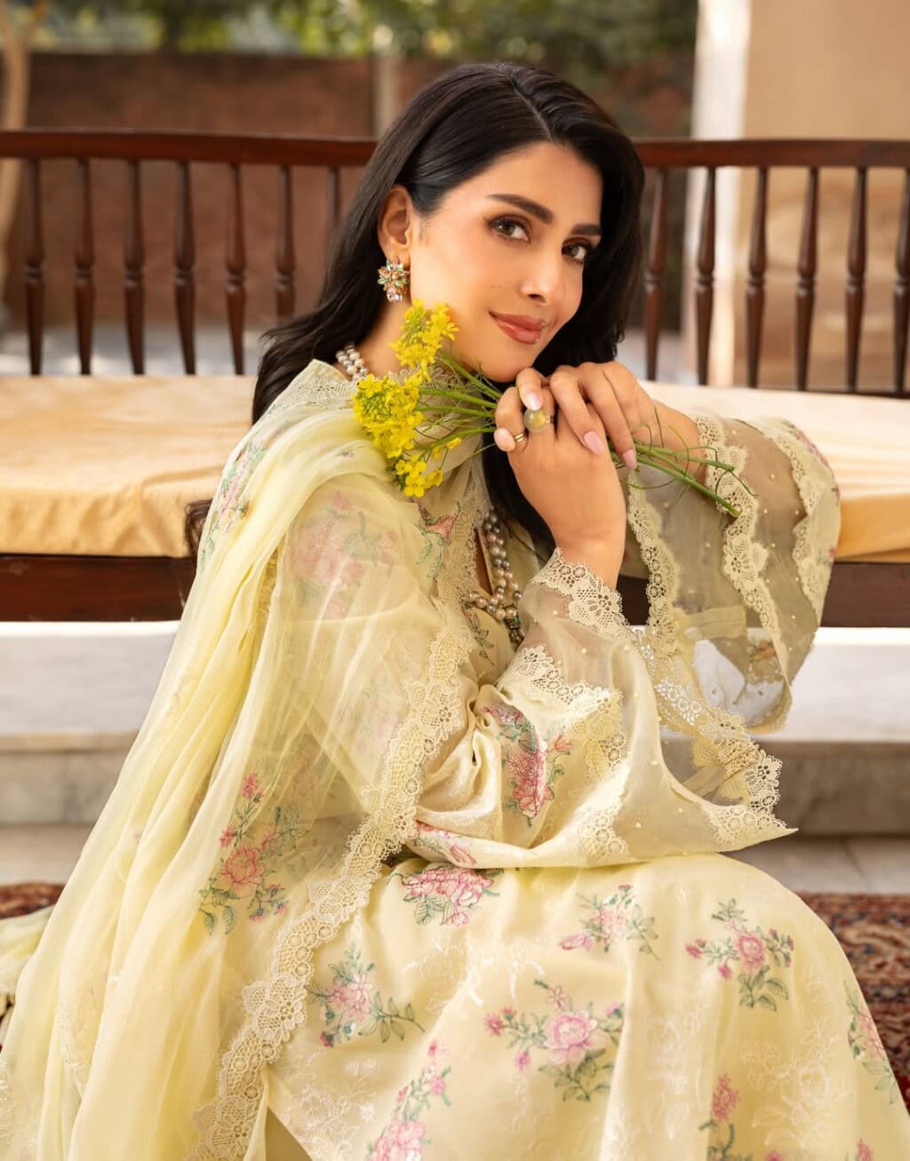 Ayeza Khan’s Iftar Preparation For Danish Taimoor Wins Hearts