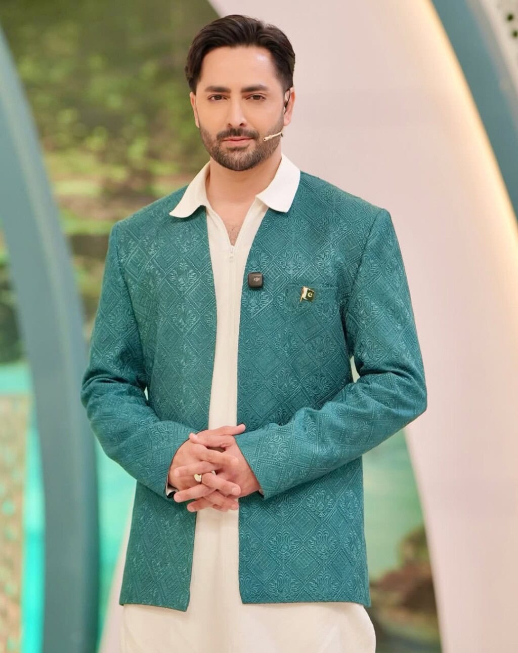 Maulana Sahab Predicts Good News For Danish Taimoor