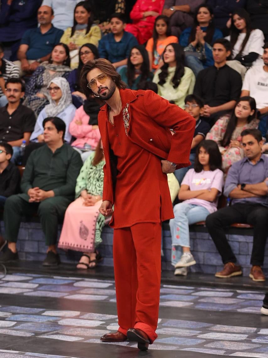 Fahad Mustafa’s Odd Fashion Choice Trolled