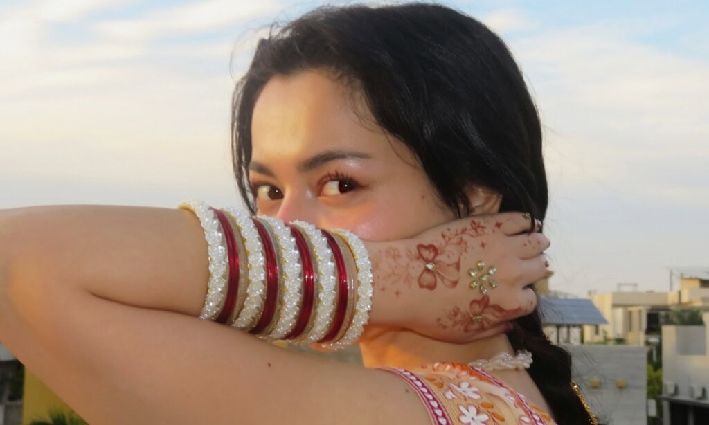 Hania Aamir’s Bold Eid Saree Look Under Fire