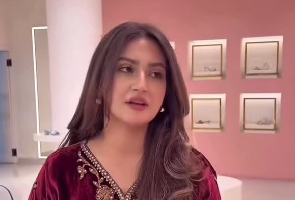 Hiba Bukhari Sings Praises For Faysal Quraishi & Feroze Khan