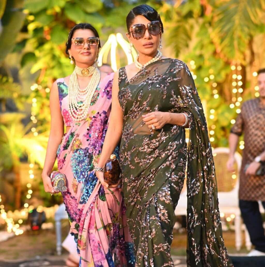 Saba Hameed & Deedar Dance At Iffat Omar Daughter’s Wedding Goes Viral