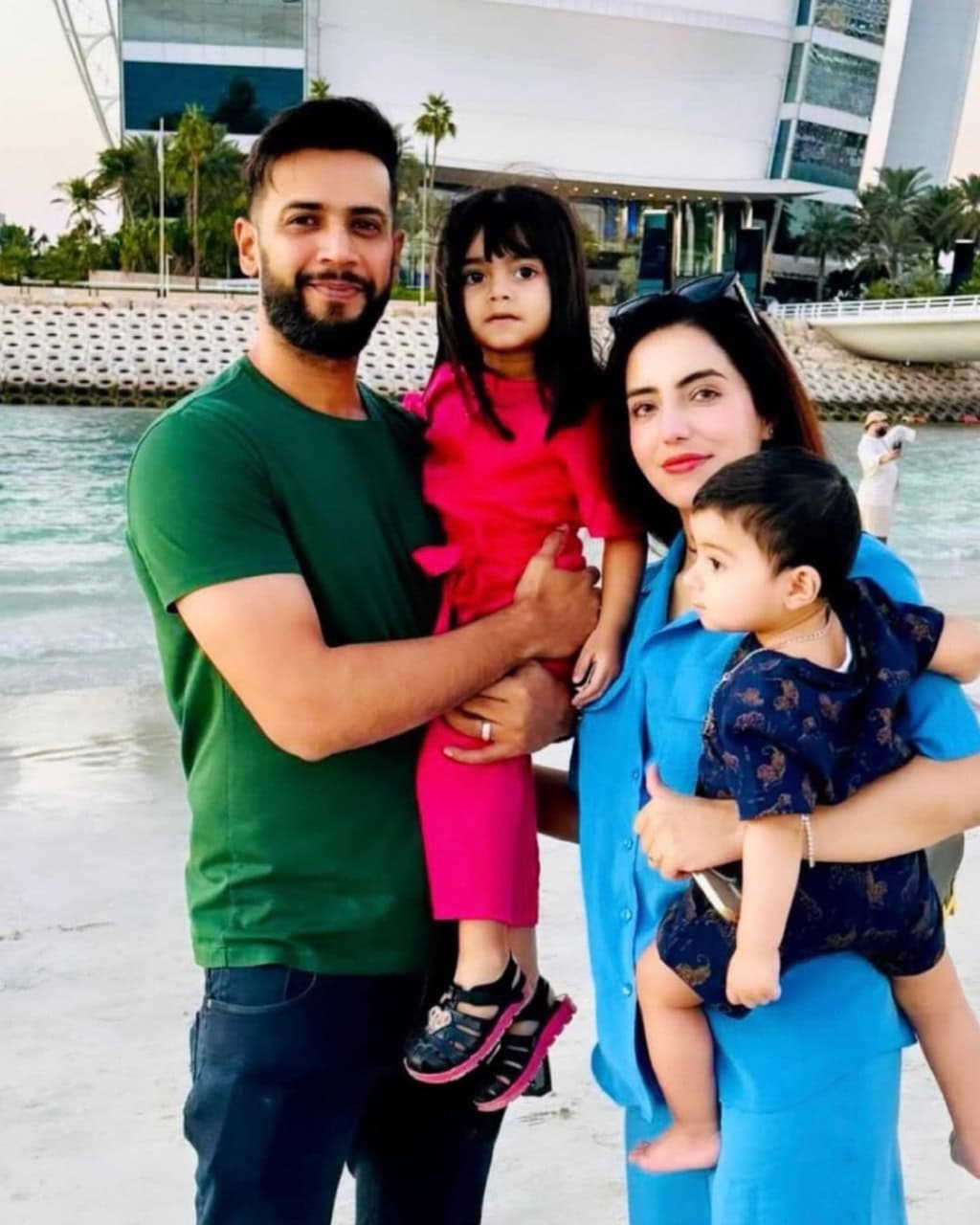 Imad Wasim’s Baffling Action Against His Children