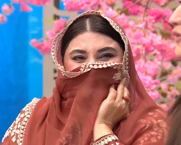 Javeria Saud Under Fire For Insensitivity Towards Caller