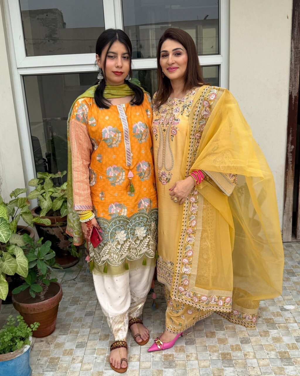 Iqrar Ul Hassan’s Wives Celebrate Eid ul Fitr Together