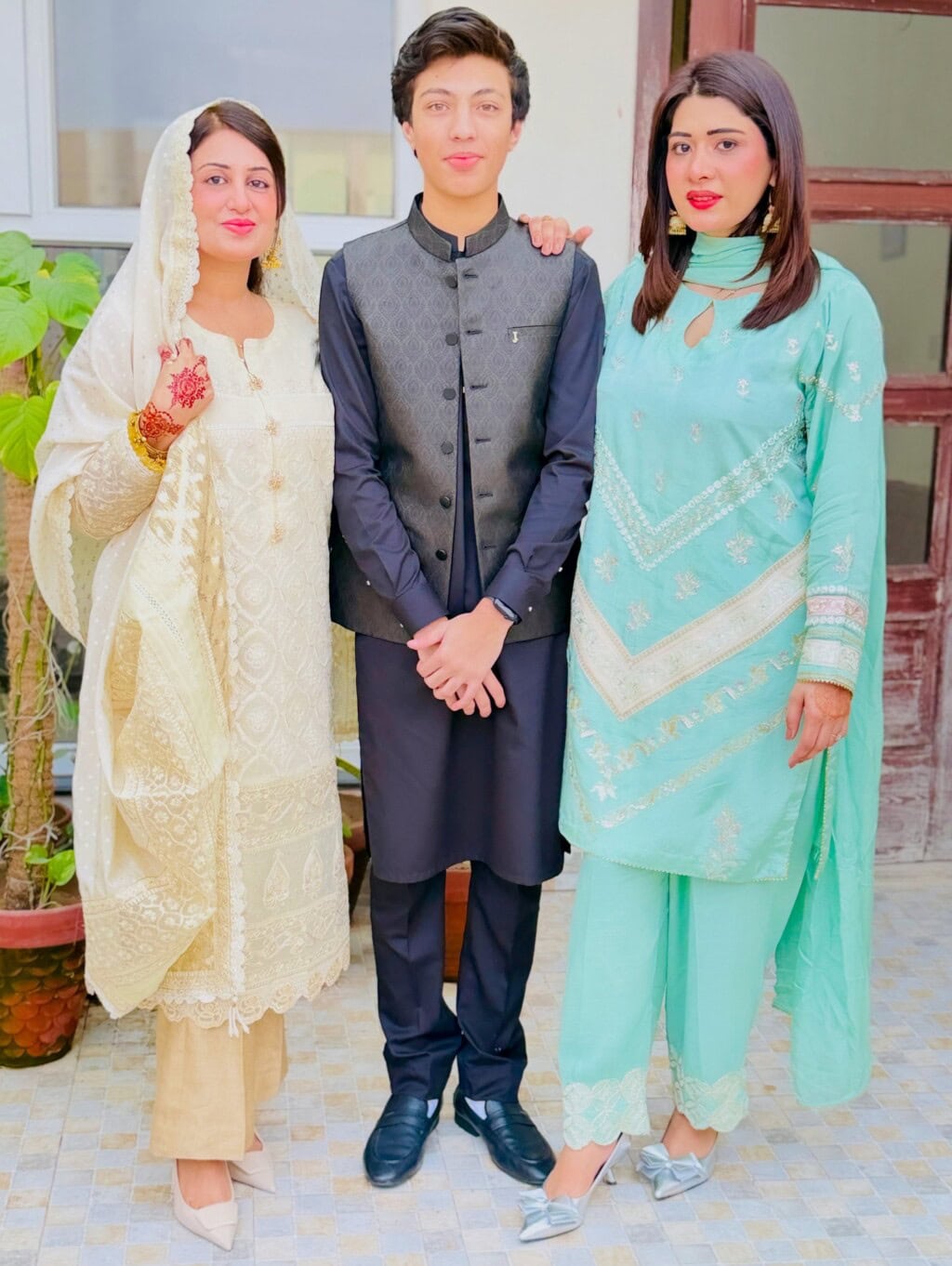 Iqrar Ul Hassan’s Wives Celebrate Eid ul Fitr Together