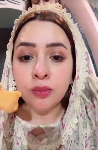 Rabia Anum’s Carefree Samosa Eating Stirs Debate