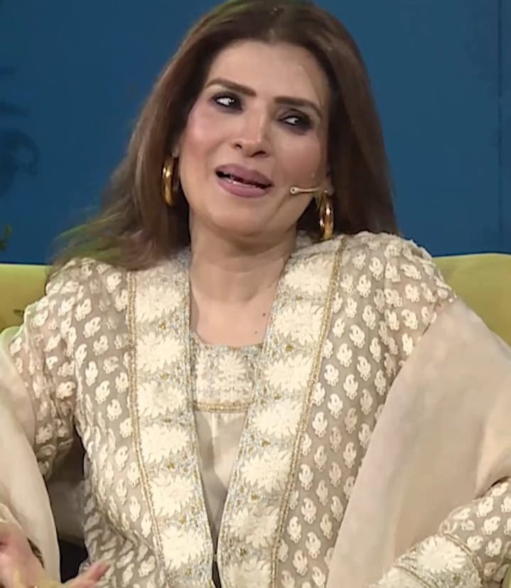 Resham’s Unusual Statement About Eid Sparks Debate